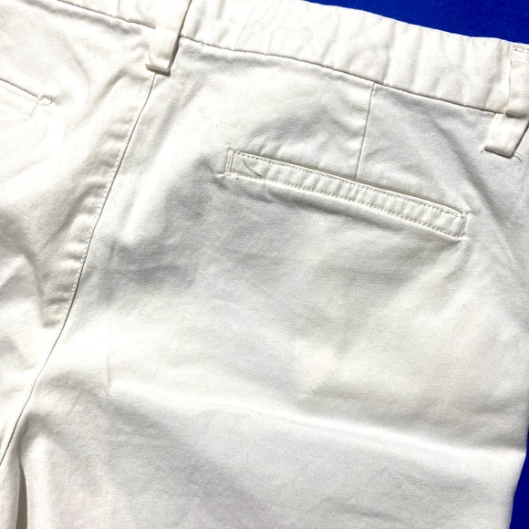 COPY - Old Navy White Mid Rise Flat Front Shorts. Size 10. Inseam 5 inches. - Picture 5 of 7
